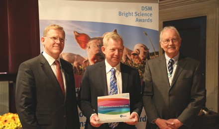 Dr Georg Kau (l), Professor Dr. Hans H. Stein and Dr. Gilbert Weber (r)