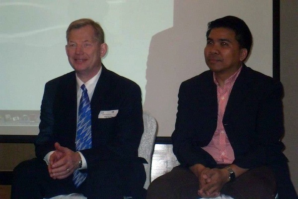 Dr. Stein and Rommel Sulabo at the Animal Nutrition Forum
